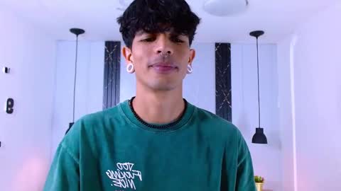 Franvill trato online show from October 30, 8:09 pm