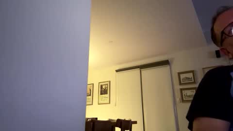 Snapshot of franzmontyhe chatting on September 25, 2:13 pm franzmontyhe online show from September 25, 2:13 pm