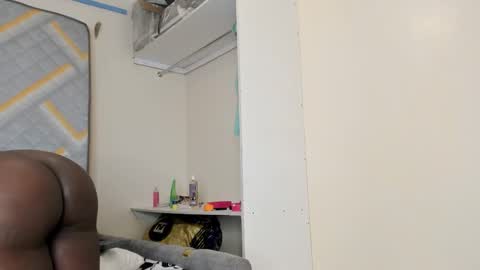 Kandy online show from December 17, 8:15 pm