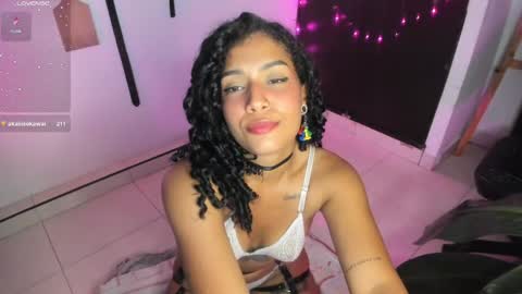 Lia Gomez online show from May 8, 1:00 am