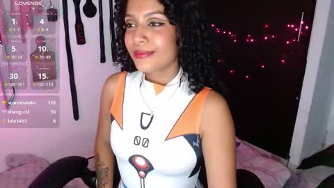 Snapshot of freaky_lia chatting on October 20, 1:32 am Lia Gomez online show from October 20, 1:32 am
