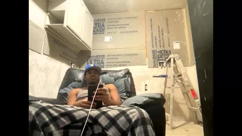 Freakybubba online show from December 18, 9:32 pm