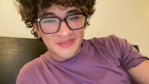 freakydlboii online show from June 16, 1:42 am