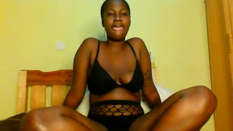 freakyg292511 online show from February 17, 4:22 am