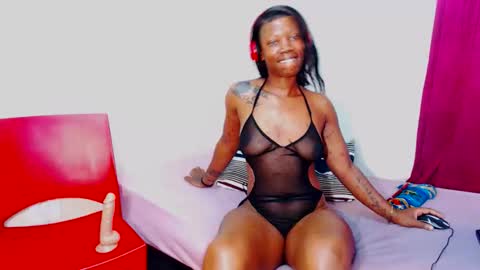 FreakyScarlet00 online show from November 24, 6:17 pm