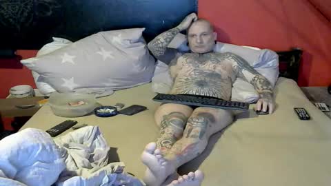 Snapshot of freakytattooed_123 chatting on October 5, 8:49 pm Lars online show from October 5, 8:49 pm