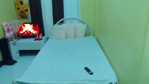 Freakyzae online show from October 11, 6:07 am