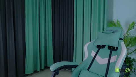 Fred online show from March 24, 8:15 pm