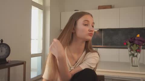 Amy online show from October 18, 10:08 am