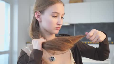 Amy online show from October 25, 8:57 am