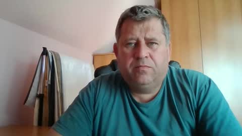 freeboy80180 online show from September 15, 1:56 pm