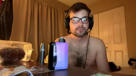 Snapshot of freezeskiii chatting on September 12, 1:51 am freezeskiii online show from September 12, 1:51 am