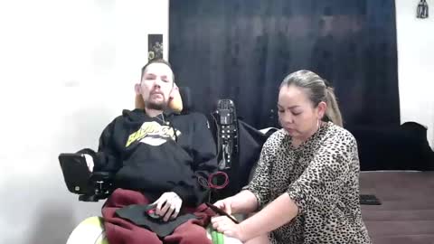 Snapshot of frenchroulette chatting on December 26, 6:22 pm Thomas y Sophia online show from December 26, 6:22 pm