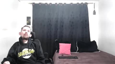 Snapshot of frenchroulette chatting on December 28, 12:03 pm Thomas y Sophia online show from December 28, 12:03 pm