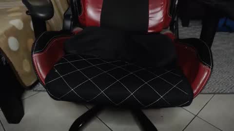 Snapshot of fresh18lovesgirls chatting on October 28, 10:55 pm fresh18lovesgirls online show from October 28, 10:55 pm