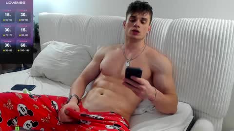 Snapshot of fresh_b1ood chatting on January 14, 10:34 pm Alex or Andrzej online show from January 14, 10:34 pm