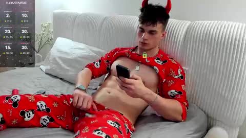 Snapshot of fresh_b1ood chatting on February 23, 7:07 pm Alex or Andrzej online show from February 23, 7:07 pm