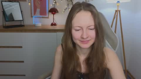 Freya online show from December 18, 4:28 pm