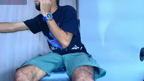 freyva_ online show from April 8, 1:30 am