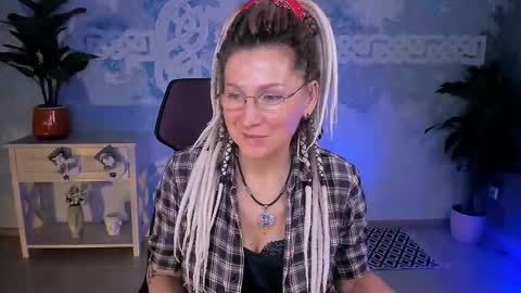 Frida Tander online show from January 10, 5:35 am