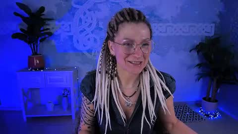 Frida Tander online show from April 25, 5:09 am