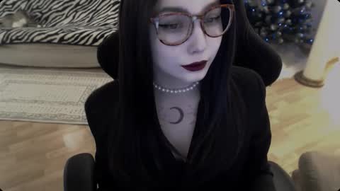 Lilith online show from December 15, 11:50 am