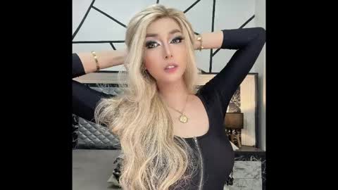 fu_jiaya online show from April 12, 1:15 pm