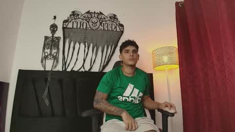 Snapshot of fuckboyca chatting on October 29, 3:30 am fuckboyca online show from October 29, 3:30 am