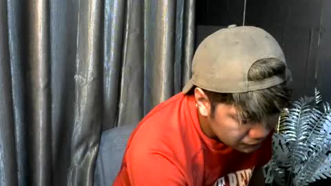 fucking_turtle69 online show from August 6, 1:09 pm