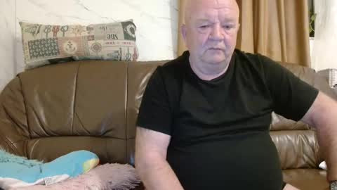 fullballs6 online show from April 23, 2:08 am