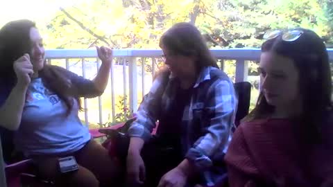 Linnys Palace online show from September 24, 8:48 pm