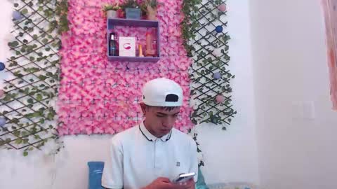 Snapshot of funny_and_horny chatting on October 21, 4:06 am funny_and_horny online show from October 21, 4:06 am