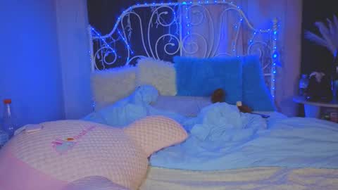 Tiffany online show from November 15, 2:46 am