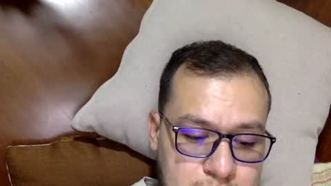 Snapshot of funnyboys18 chatting on December 3, 6:55 pm Zanty online show from December 3, 6:55 pm