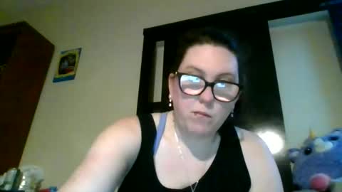 fuzzypeaches87 online show from March 30, 11:27 pm