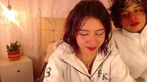 FIRE AND FOX online show from March 11, 8:31 pm