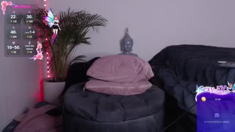 Gabriela online show from March 7, 3:51 am