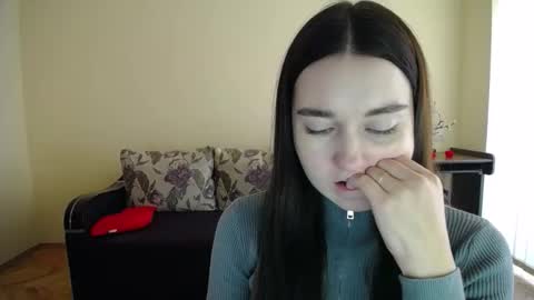 Snapshot of gabby_di chatting on October 23, 11:23 am Jaklin online show from October 23, 11:23 am