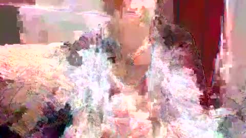 Snapshot of gabibrasil chatting on October 22, 10:55 pm gaby layla online show from October 22, 10:55 pm
