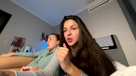 Snapshot of gabri_baby chatting on January 30, 6:43 pm The next stream in car 1 december 10pm time in France online show from January 30, 6:43 pm