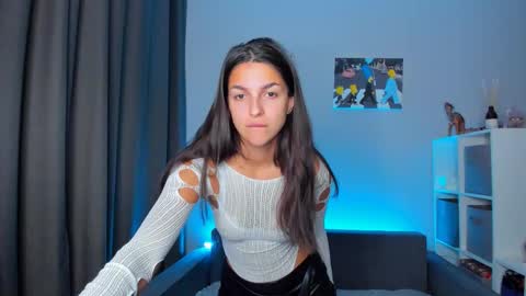 Snapshot of gabri_baby chatting on September 18, 8:35 pm The next stream in car 1 december 10pm time in France online show from September 18, 8:35 pm