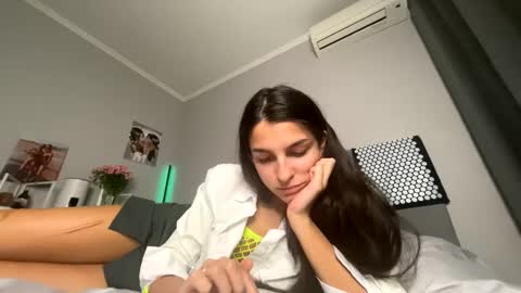 Snapshot of gabri_baby chatting on February 17, 6:17 pm The next stream in car 1 december 10pm time in France online show from February 17, 6:17 pm