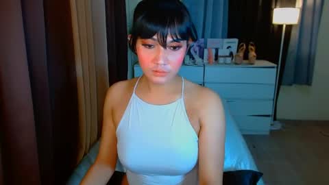 gabriela_deluxe online show from April 6, 8:26 am