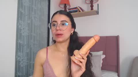 Snapshot of gabrielarossa chatting on February 15, 5:17 pm GabrielaRossa online show from February 15, 5:17 pm