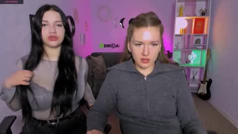 Snapshot of gabriella_daylight chatting on October 19, 5:45 am gabriella_daylight online show from October 19, 5:45 am