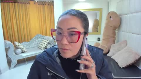 gabriela online show from March 10, 6:01 pm