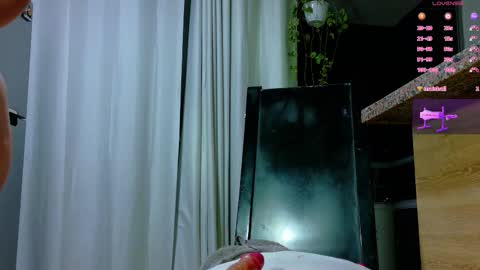 gaby_vegaa online show from January 8, 10:43 am