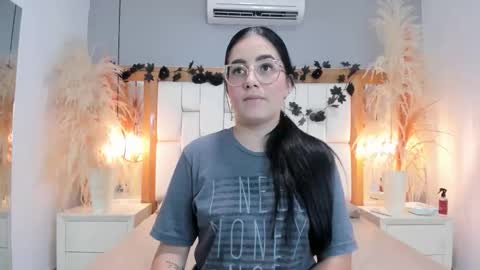 gabyjhons online show from December 17, 6:25 pm