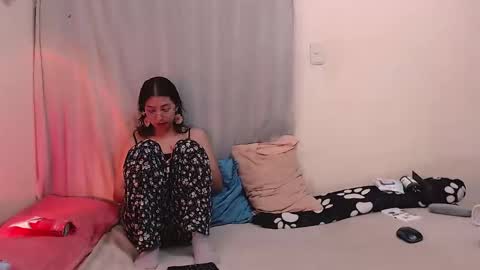 Gaia y Clayde online show from February 17, 8:19 pm