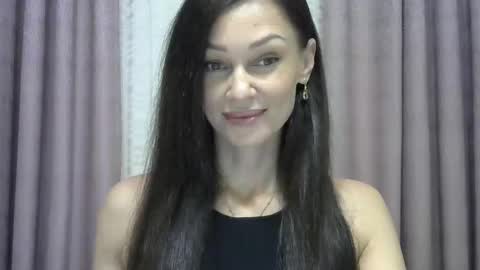 Snapshot of galaxy_33 chatting on October 11, 10:42 am galaxy_33 online show from October 11, 10:42 am